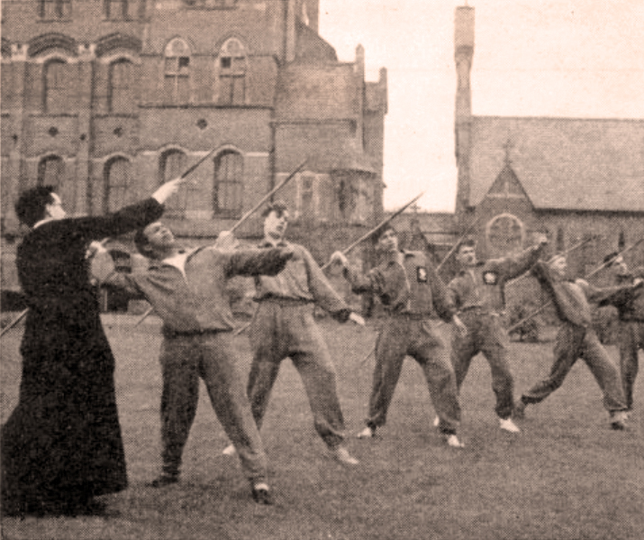 File:Mayfield College javelin throwing.jpg