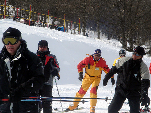 File:Ski in Tsakhkadzor.jpg