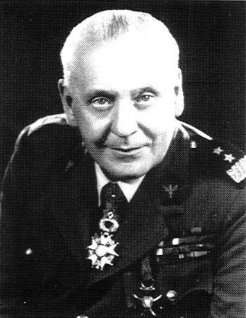 File:Stanislaw Maczek 2.jpg