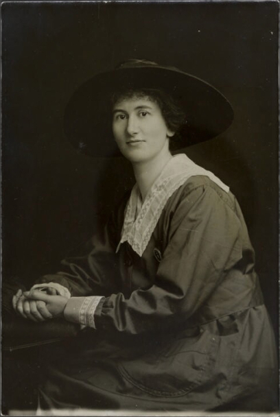 File:Superintendent Mrs Norah Cecil Runge OBE in 1918.jpg