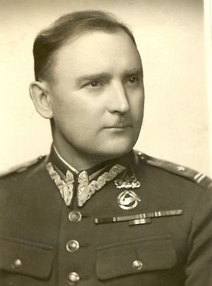 File:Szostak major.jpg