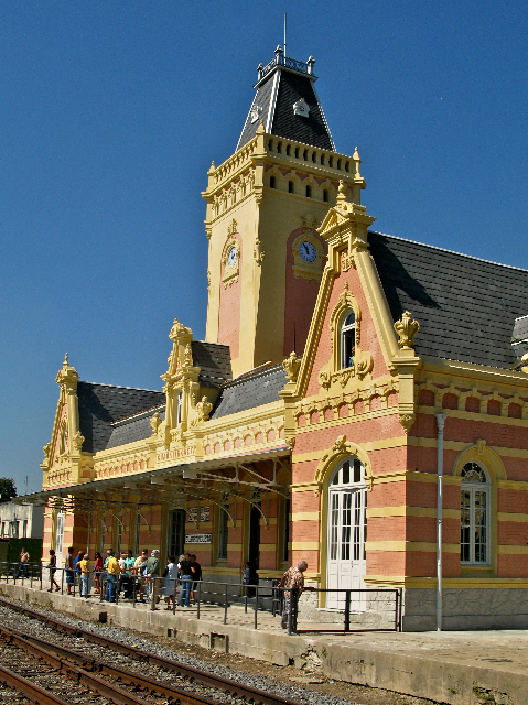 File:Estacaoguara.jpg