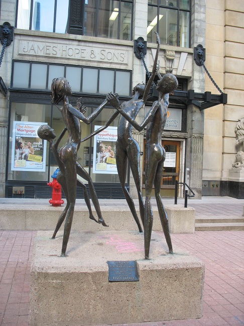 File:Скульптурная композиция Радость.JPG