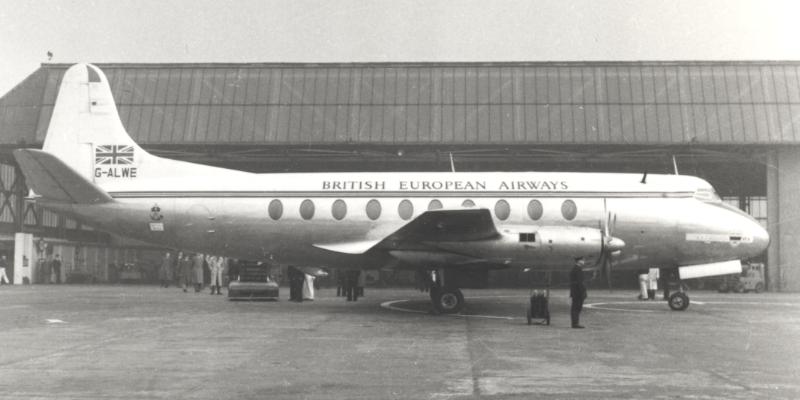 File:BEA Viscount 701 at Manchester.jpg
