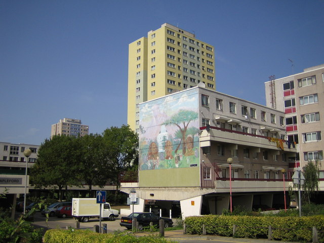 File:Tottenham, The Broadwater Farm Estate, N17 - geograph.org.uk - 235156.jpg