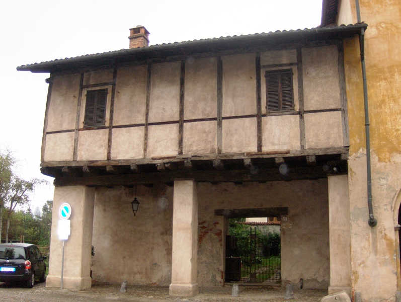 File:Casa a graticcio Biella.jpg