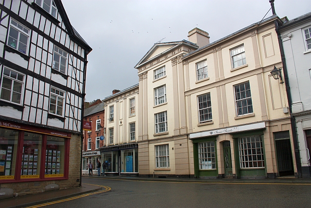 File:Old Town Hall building, Lower Cross - geograph.org.uk - 1730393.jpg