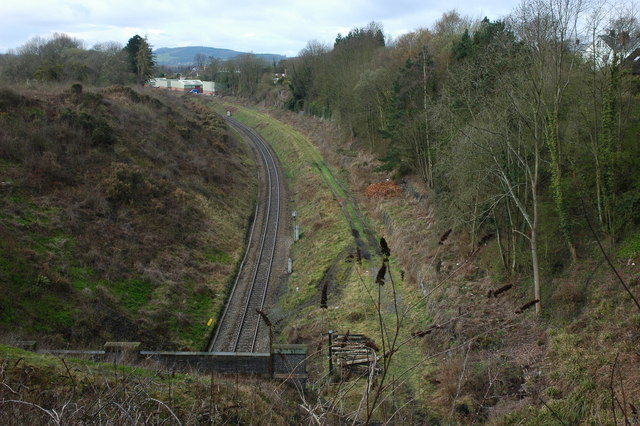 File:Railway emerging from the Malvern Hills Tunnel - geograph.org.uk - 773350.jpg