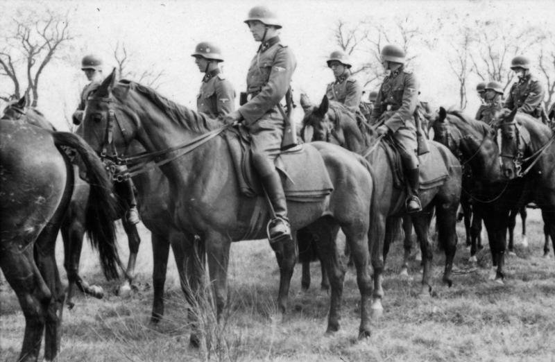 File:Bundesarchiv Bild 101III-Adendorff-002-18A, Russland, SS-Kavallerie-Brigade.jpg