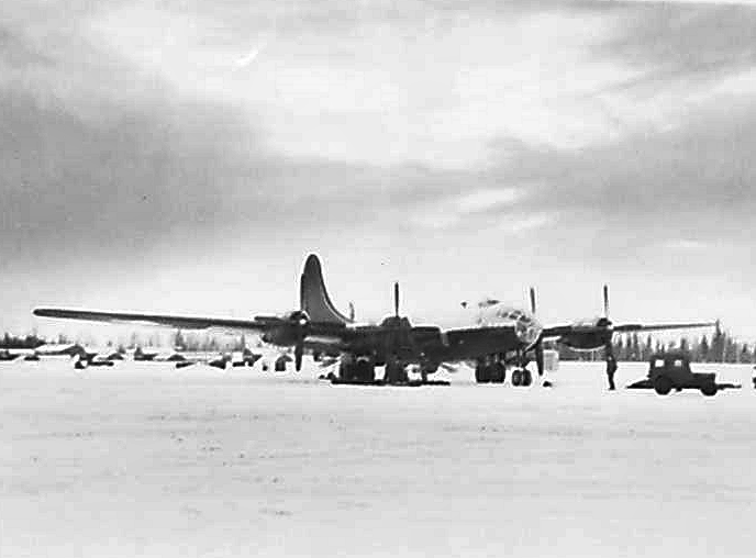 File:RB-29 on the ramp at Ladd AFB, 1948 - 72d Recon Squadron.png