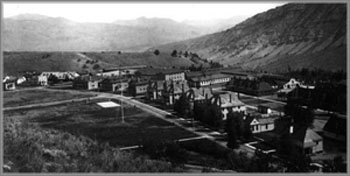 File:Fortyellowstone.jpg