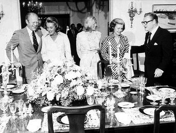File:1OCDining.jpg