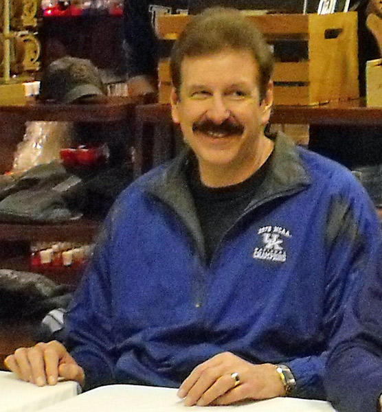 File:Mike Phillips (basketball).jpg
