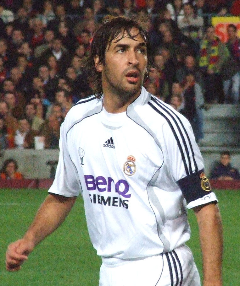 File:Raul Gonzalez 10mar2007 (cropped).jpg
