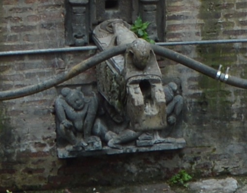 File:Chysal Dhungedhara spout.jpg