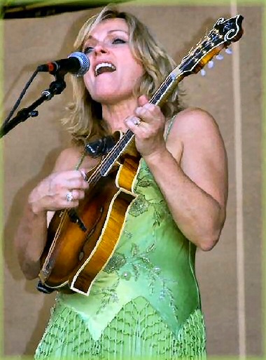 File:Rhonda w Mandolin.jpg
