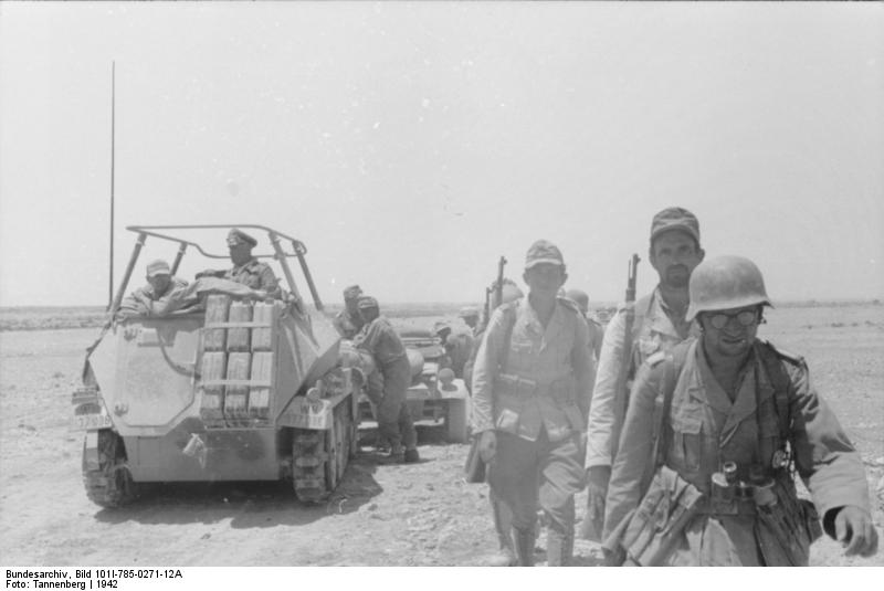 File:Bundesarchiv Bild 101I-785-0271-12A, Nordafrika, Rommel im Befehlsfahrzeug "Greif".jpg