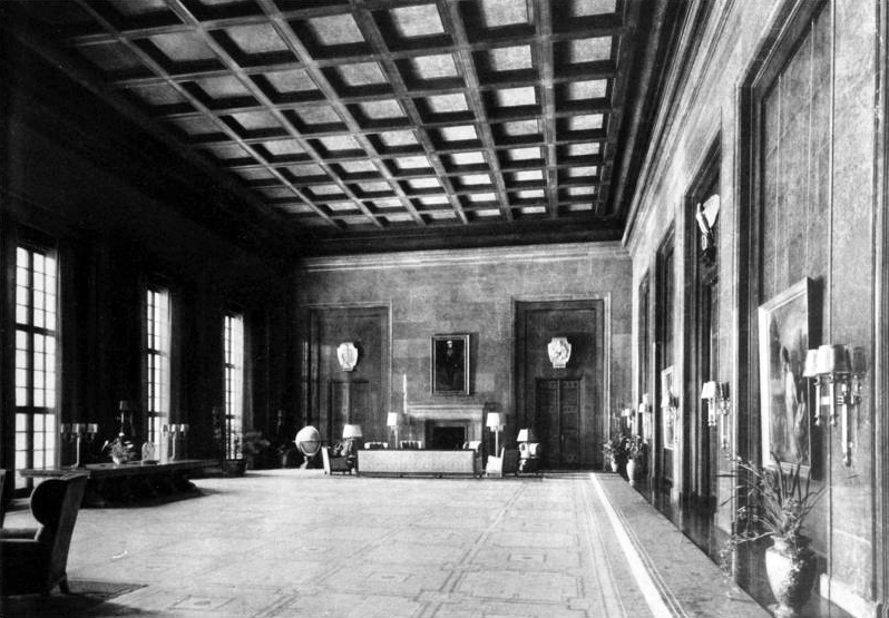File:Bundesarchiv Bild 146-1985-064-28A, Berlin, Neue Reichskanzlei, Arbeitszimmer.jpg