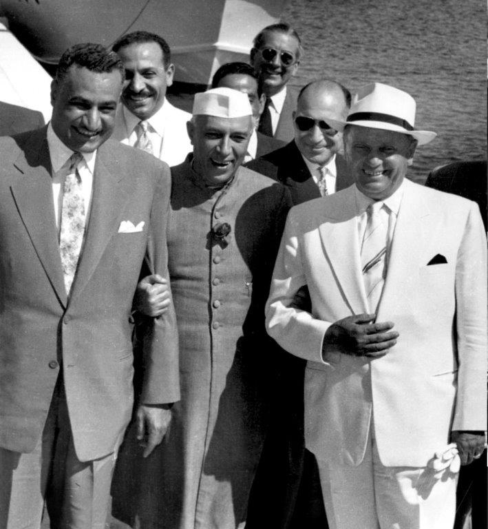 File:Stevan Kragujevic, Tito, Naser, Nehru, Dolazak na Brione.jpg