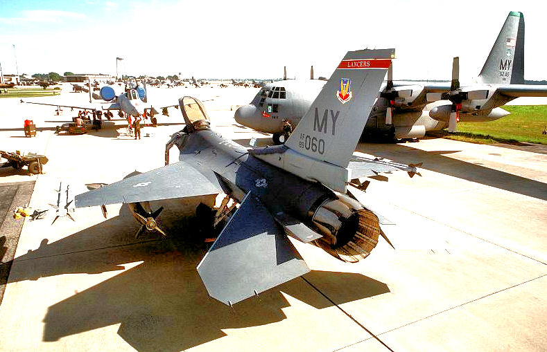 File:68th Fighter Squadron - General Dynamics F-16C Block 40F Fighting Falcon 89-2068.jpg