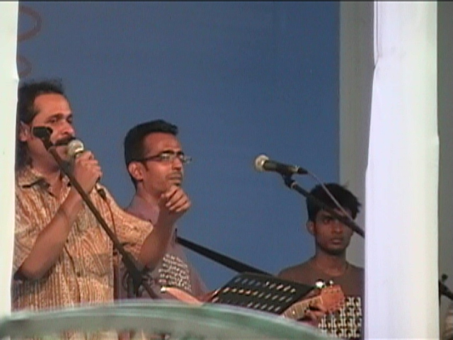 File:Concert of Dalchhut at AIUB by Farsad6.JPG