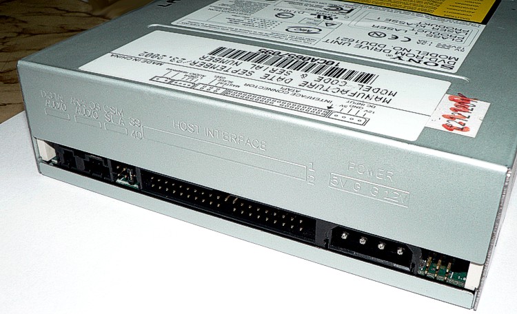 File:Sony DDU1621 backside 20071019.jpg