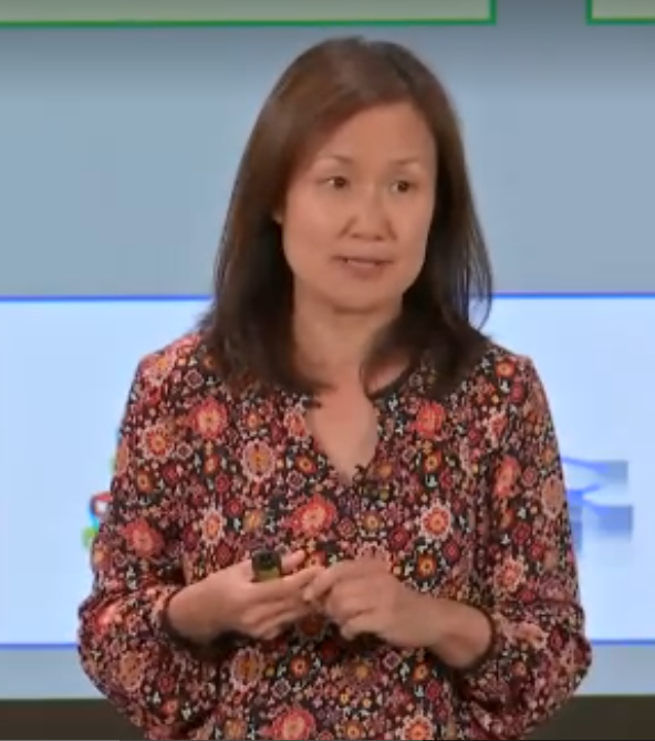 File:JianyingHuPresenting2019.png