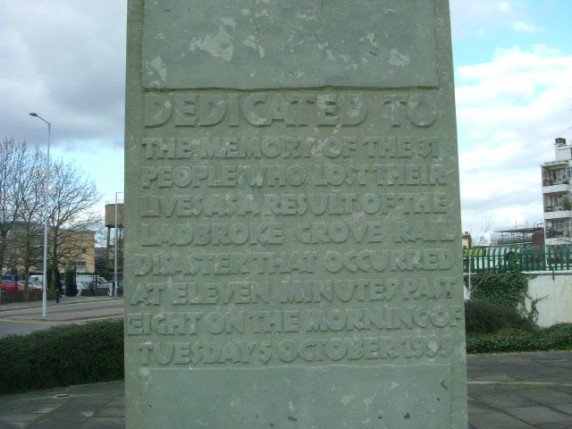 File:Ladbroke Grove rail crash memorial - geograph.org.uk - 677271.jpg