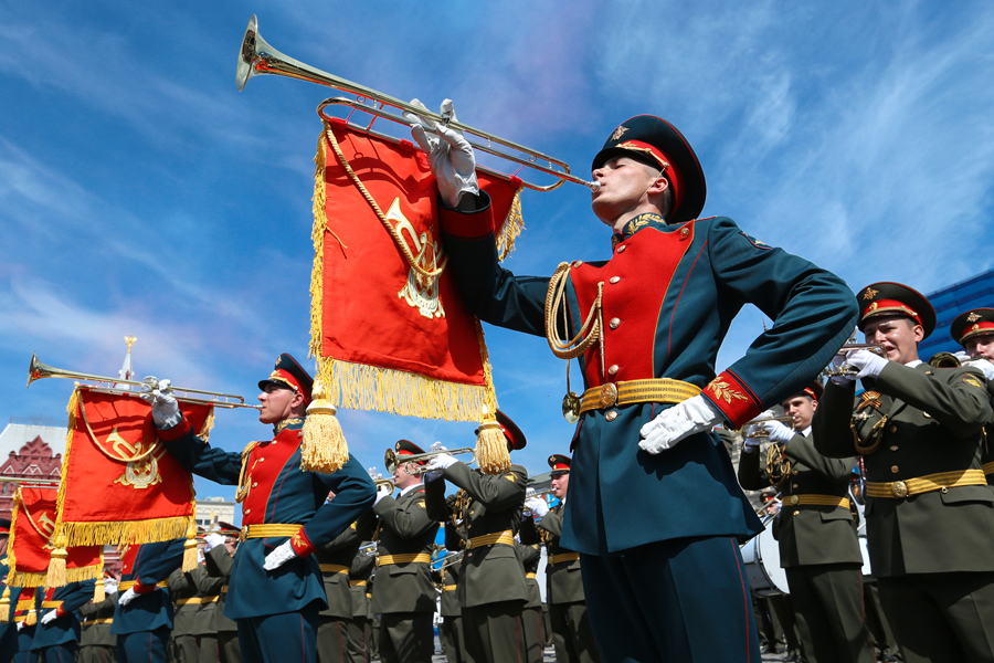 File:Russian Fanfare Trumpets.jpg