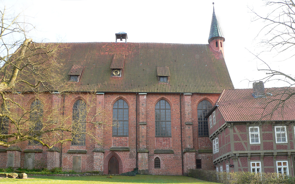File:Isenhagen Kloster Kirche.jpg