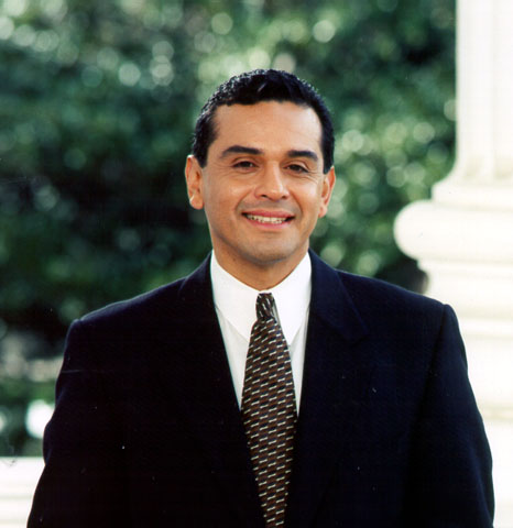File:Speaker Villaraigosa.jpg