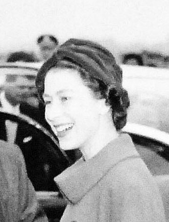 File:Queen Elizabeth II, Washington National Airport, october 1957.jpg