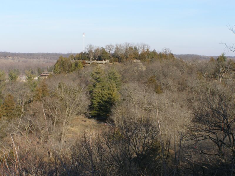 File:Starved Rock SP IL Starved Rock.JPG