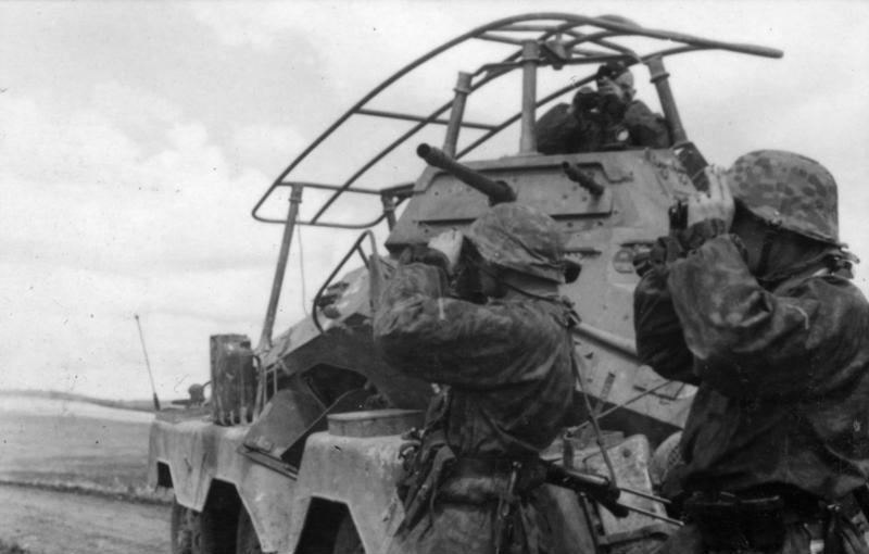 File:Bundesarchiv Bild 101III-Hummel-025-22, Russland, SS-Division "Wiking", Panzerspähwagen.jpg