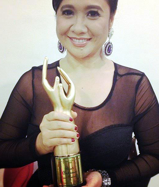 File:Eugene Domingo accepting Best Actress Award, 2012.jpg