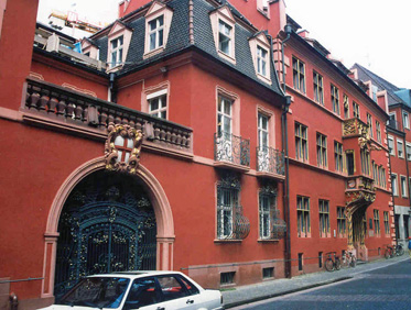 File:Haus zum Walfisch, Freiburg im Breisgau, 1999.jpg