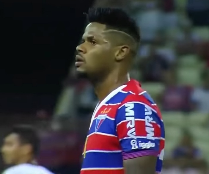 File:Júnior Santos-2019.jpg