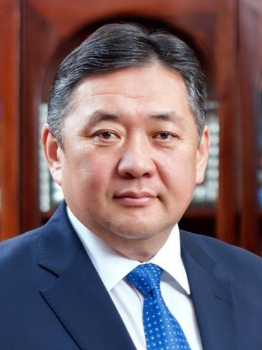 File:Miyeegombyn Enkbold in 2017 (cropped).png