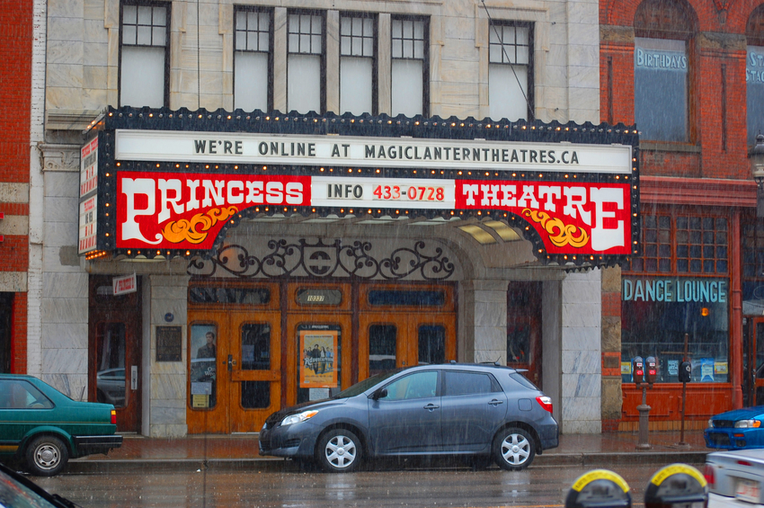 File:Princess Theatre Exterior 2009.jpg