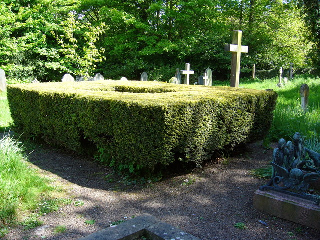 File:The Grave of Earl Grey - geograph.org.uk - 385392.jpg