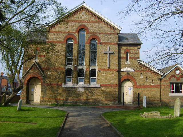 File:Tollesbury Congregational Church - geograph.org.uk - 397160.jpg