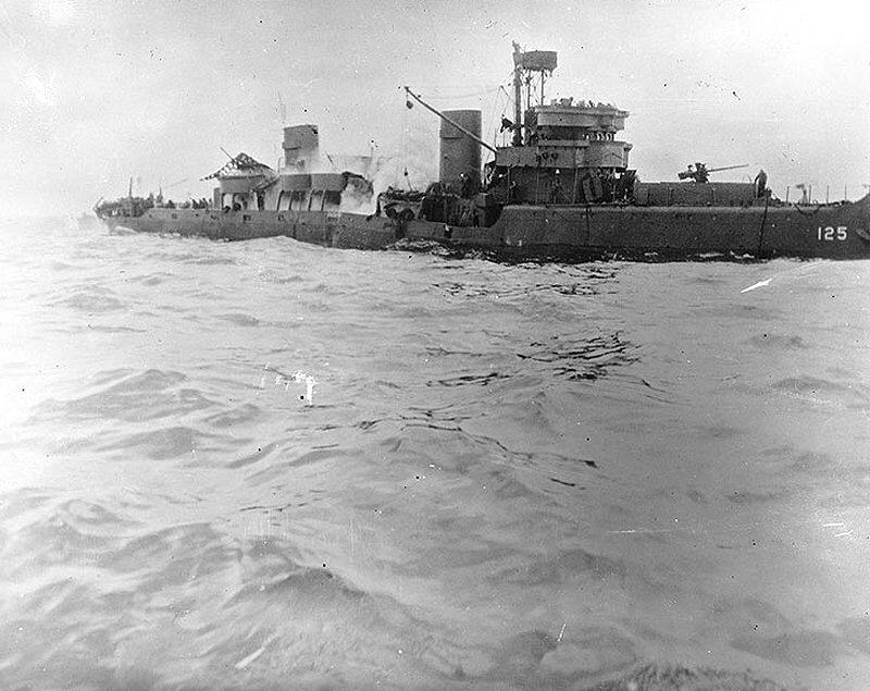 File:USS Tide sinking.jpg