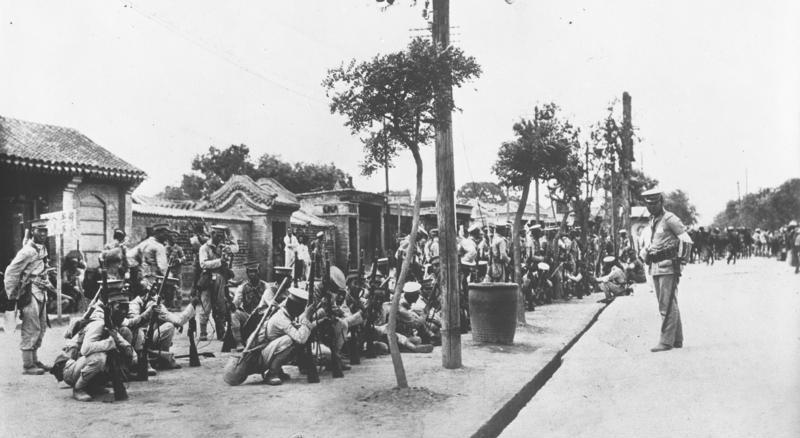 File:Bundesarchiv Bild 102-12298, Peking, Soldaten in Alarmbereitschaft.jpg