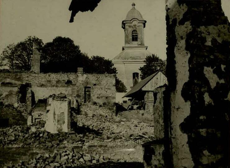 File:Church in Brzostek - 1915.jpg