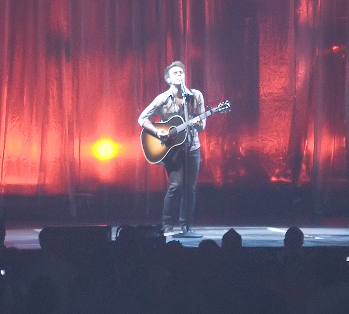 File:Kris Allen flickr cbgrfx123 02.jpg