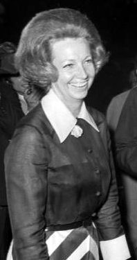 File:Bundesarchiv B 145 Bild-F032086-0003, Kanzleramt, Brandt gibt Sommerfest cropped.jpg
