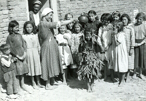 File:Пеперуда в Добруджа 1950.jpg