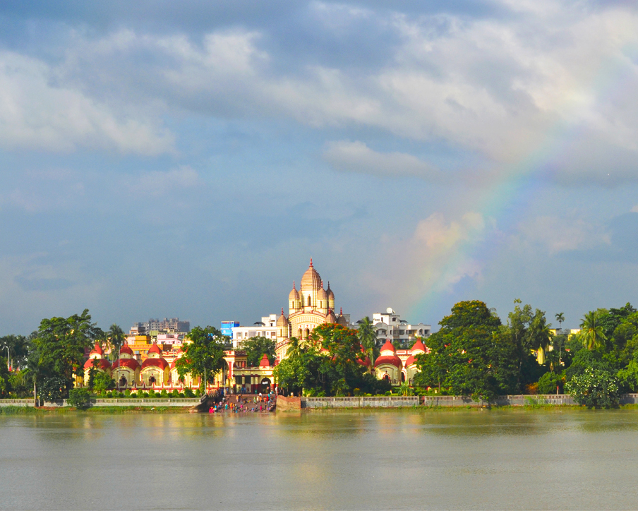 File:Dakshineswar Kali Temple on the bank River Ganges.jpg