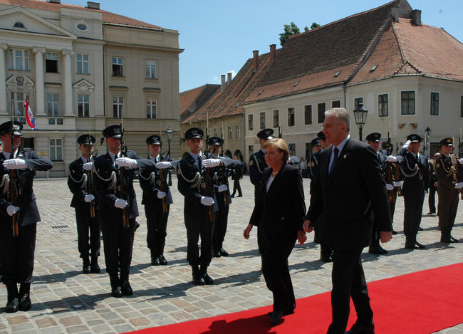 File:Honour guardsCRO2.jpg