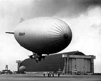 File:00US Navy blimp at NAS Santa Ana 1943.jpg
